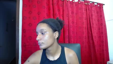 Snapshot of cattleya_hotgirl chatting on January 2, 2025, 4:35 pm Cattleya online show from January 2, 2025, 4:35 pm