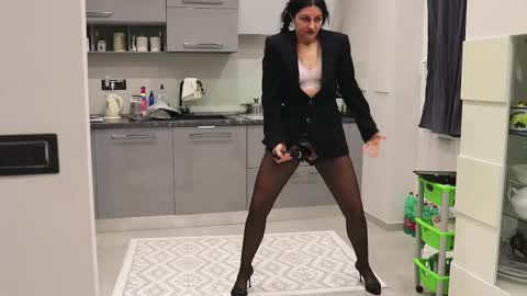 catty online show from March 3, 2025, 9:37 pm
