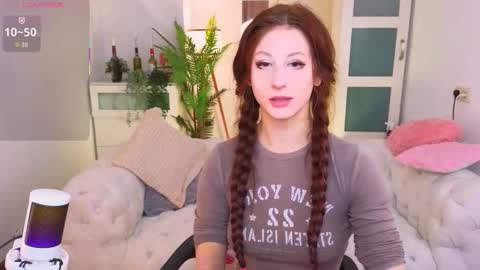 caty_cuddly online show from September 21, 2025, 5:09 am