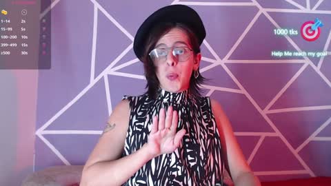 cava_pretty online show from December 30, 2024, 10:32 am