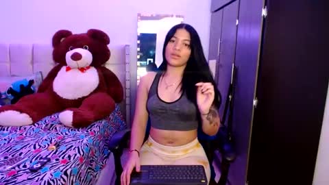 Caylinn online show from October 10, 2025, 4:22 am