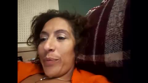 Snapshot of cece_vibez chatting on October 17, 2025, 7:55 am cece_vibez online show from October 17, 2025, 7:55 am