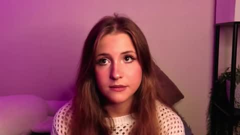 Lina  online show from October 19, 2025, 7:25 pm