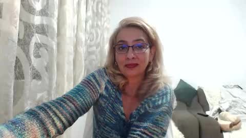 cecylya4u online show from October 5, 2025, 7:56 pm