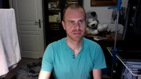 Snapshot of ced_382 chatting on October 27, 2025, 2:32 pm ced_382 online show from October 27, 2025, 2:32 pm