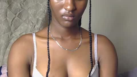 Snapshot of cee_queen chatting on June 24, 2026, 1:15 am cee_queen online show from June 24, 2026, 1:15 am