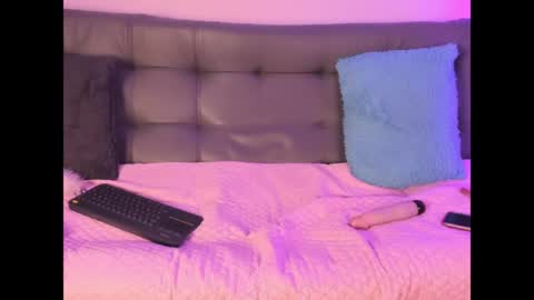 Snapshot of celeste_sky0 chatting on April 22, 2026, 6:49 am celeste_sky0 online show from April 22, 2026, 6:49 am