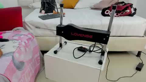 celeste_smmith_ online show from August 10, 2026, 4:05 am