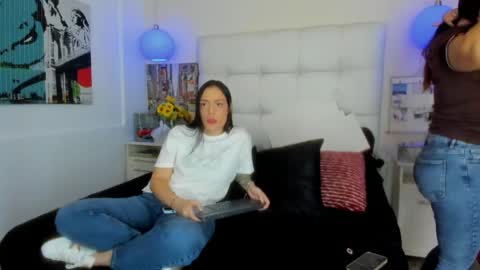 Snapshot of celeste_starsss chatting on April 26, 2026, 4:43 am celeste_starsss online show from April 26, 2026, 4:43 am