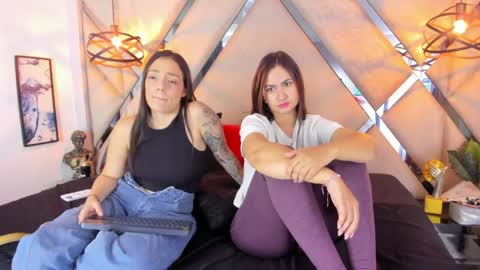 Snapshot of celeste_starsss chatting on May 7, 2026, 9:58 am celeste_starsss online show from May 7, 2026, 9:58 am