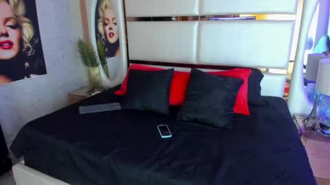 Snapshot of celeste_starsss chatting on May 13, 2026, 9:22 pm celeste_starsss online show from May 13, 2026, 9:22 pm