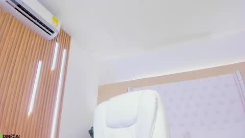 Celeste Wayne online show from April 16, 2026, 9:39 pm