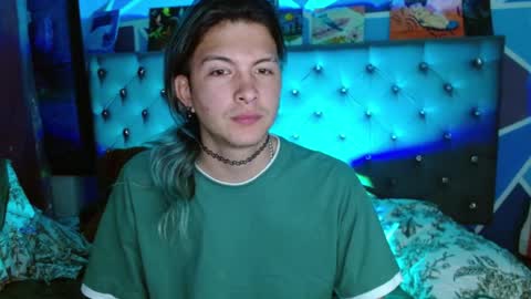 I am Valentinn online show from December 15, 2025, 8:02 pm