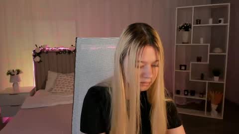 Snapshot of celestinemauriac chatting on May 24, 2026, 8:25 pm your cute kitty online show from May 24, 2026, 8:25 pm