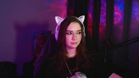 celia_sensual_ online show from April 13, 2026, 7:41 pm