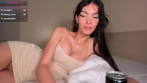 Ji-yoon online show from April 11, 2026, 5:06 pm