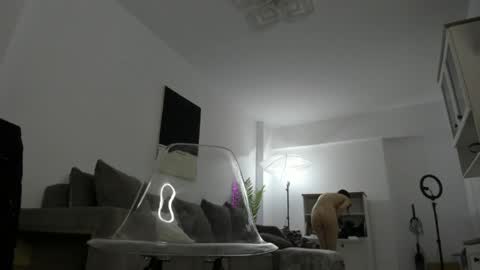 Snapshot of celine_roxelle chatting on May 16, 2026, 8:18 pm Celine Roxelle online show from May 16, 2026, 8:18 pm