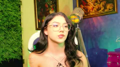 celinelow online show from September 15, 2025, 6:02 am