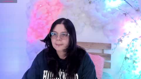 Hello guys my name is Sofi and Lizzie and  Vanessa online show from February 4, 2025, 8:59 pm