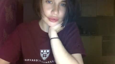 Eva online show from June 12, 2026, 10:52 pm