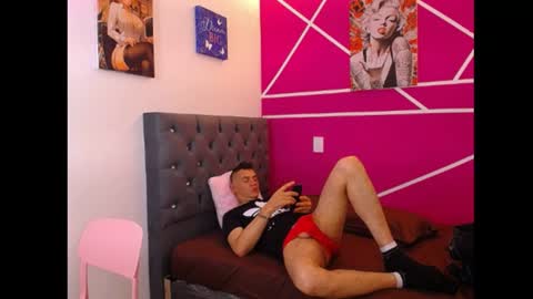 Snapshot of cesirry chatting on June 19, 2026, 12:15 am Cesirry online show from June 19, 2026, 12:15 am