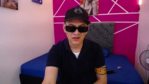 Snapshot of cesirry chatting on July 16, 2026, 7:20 pm Cesirry online show from July 16, 2026, 7:20 pm
