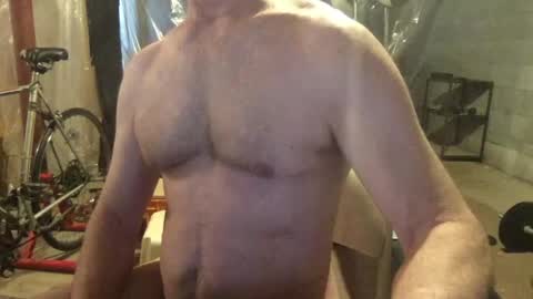 Snapshot of cfnmworkout1 chatting on April 27, 2026, 6:28 pm cfnmworkout1 online show from April 27, 2026, 6:28 pm
