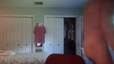 Snapshot of cfnmworkout1 chatting on June 1, 2026, 5:36 pm cfnmworkout1 online show from June 1, 2026, 5:36 pm