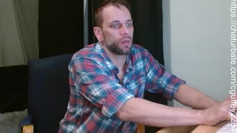 Snapshot of cguffey2284 chatting on February 3, 2026, 3:37 am cguffey2284 online show from February 3, 2026, 3:37 am