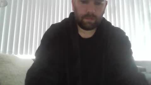 ch33ky85 online show from December 1, 2025, 11:15 am