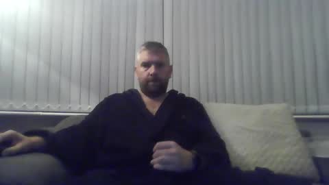 ch33ky85 online show from April 3, 2026, 9:24 pm