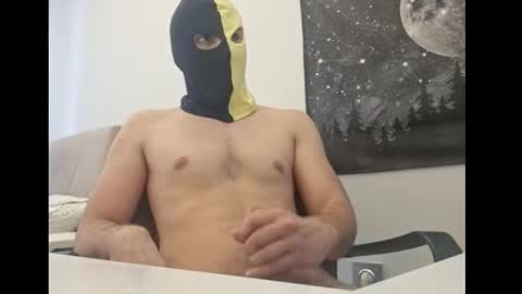 Snapshot of ch798047 chatting on March 22, 2026, 12:30 pm Muscular bull online show from March 22, 2026, 12:30 pm