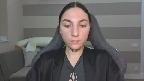 Kate online show from March 4, 2025, 5:11 am