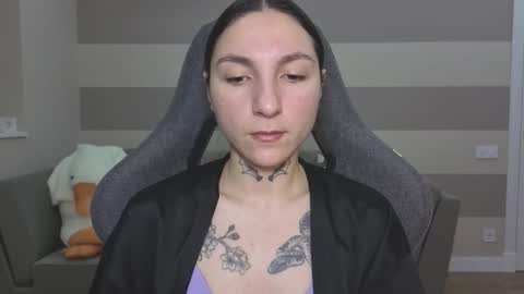 Kate online show from November 9, 2025, 6:44 am