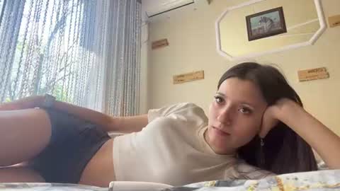 Luna online show from August 3, 2026, 9:04 am