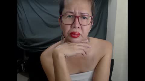 Snapshot of champaka123 chatting on March 3, 2026, 2:39 am champaka online show from March 3, 2026, 2:39 am