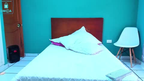 Snapshot of chandler_kenji chatting on March 4, 2025, 8:27 pm Kenji online show from March 4, 2025, 8:27 pm