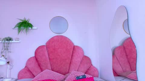 C H A N E L online show from November 25, 2025, 1:00 pm