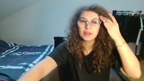 Stephanieblisss online show from January 7, 2025, 1:03 pm