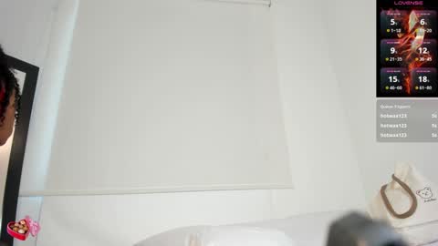 Chanell online show from September 17, 2025, 6:42 pm