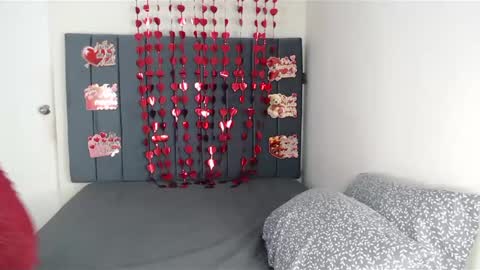 Snapshot of chanelsexyy chatting on February 14, 2025, 6:51 pm Viviana 3 online show from February 14, 2025, 6:51 pm