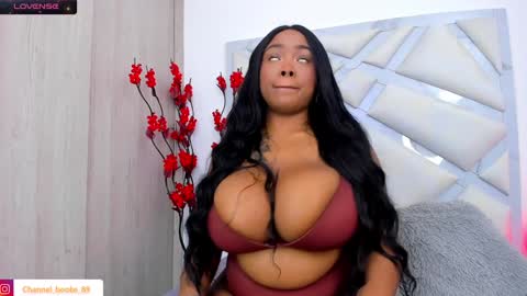 Maria C   follow my new page online show from December 17, 2024, 1:18 am