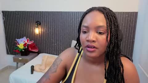 Snapshot of channel_brunette chatting on April 16, 2026, 9:39 pm Chanel online show from April 16, 2026, 9:39 pm