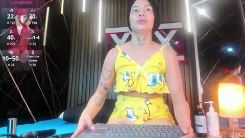 Channel Guss online show from November 16, 2025, 5:18 pm