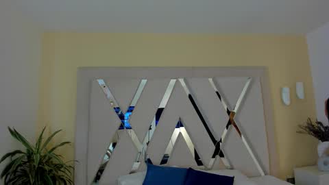 Channel online show from October 26, 2025, 11:38 am