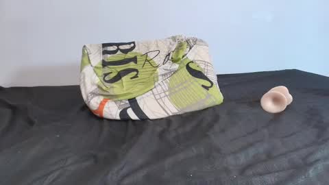 Raquel  online show from March 10, 2025, 6:12 pm