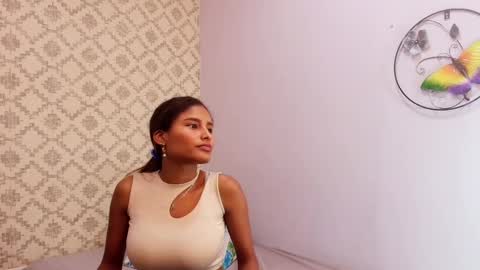 Raquel  online show from September 12, 2025, 2:17 pm