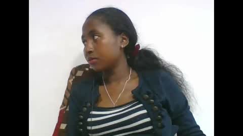 chantale483461 online show from April 15, 2026, 6:37 pm