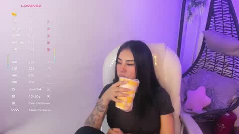 Chantall online show from November 26, 2025, 5:08 am