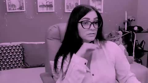 The Queen online show from March 7, 2026, 12:18 am